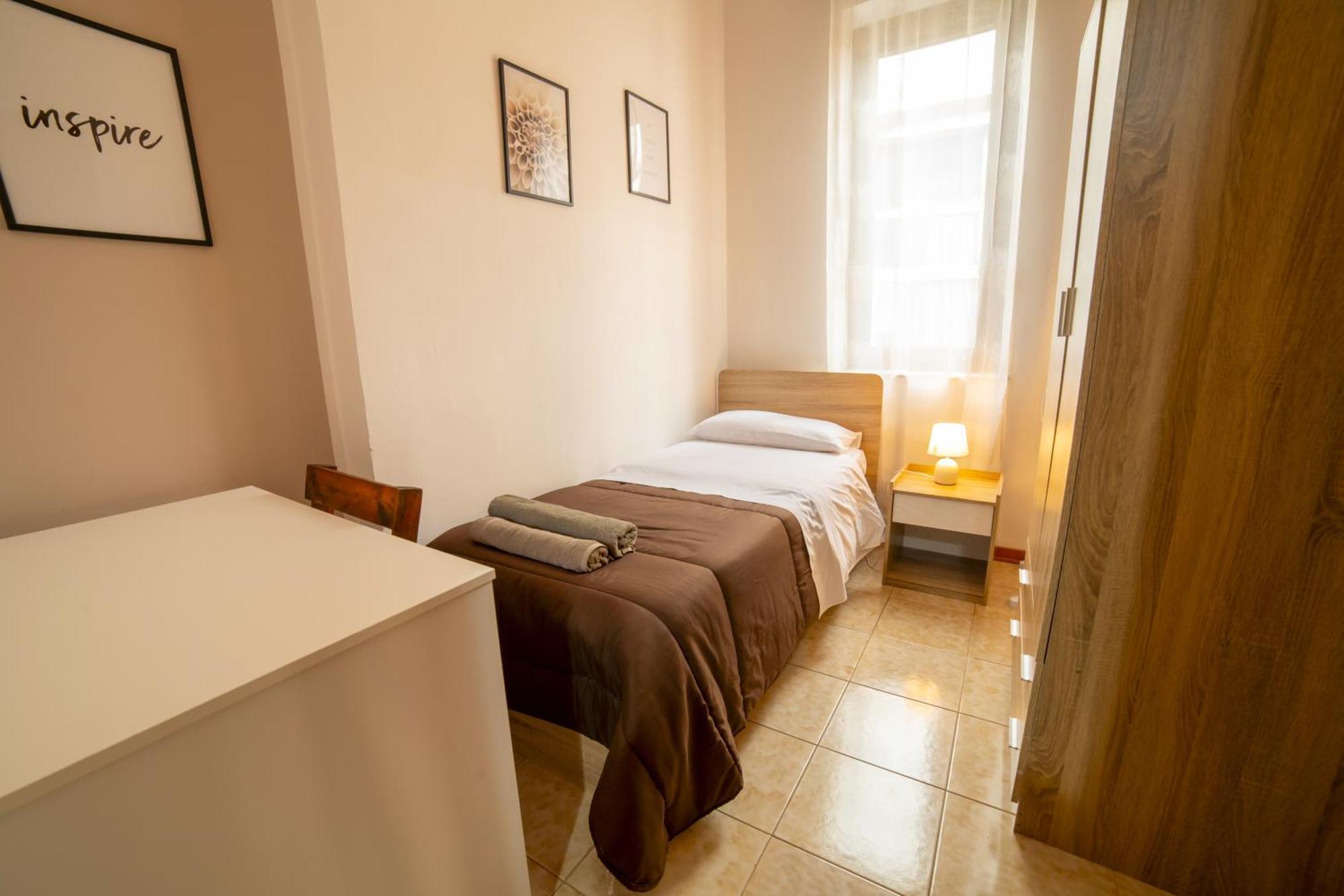 Appartement Centro Stazione Aeroporto Wi-Fi&Self Check-In à Palerme Extérieur photo
